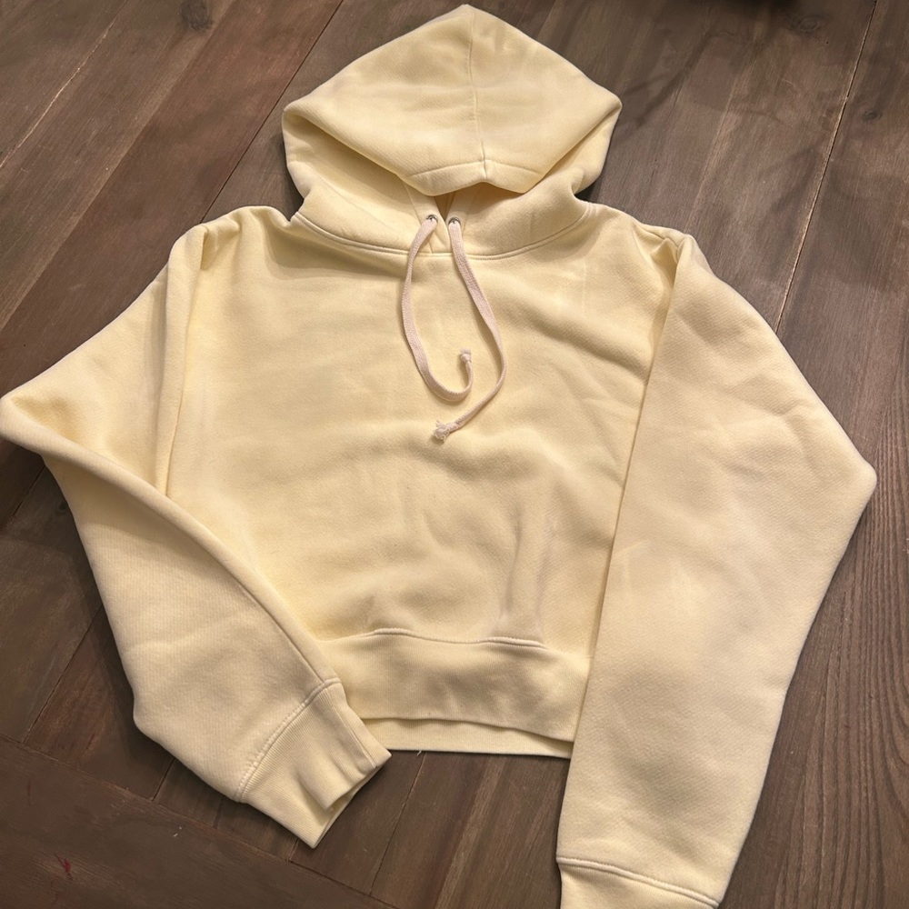 JCrew women’s cropped heritage hoodie. Pale yellow, size XS. New w/out tags - Picture 6 of 6